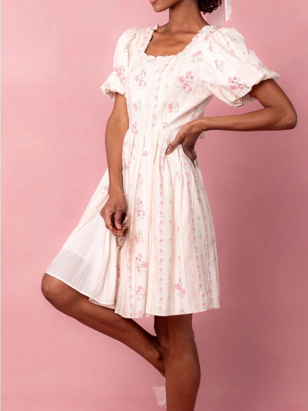 Ivy City Co Flowers for all Dress in Vintage Floral - Picture 5 of 12